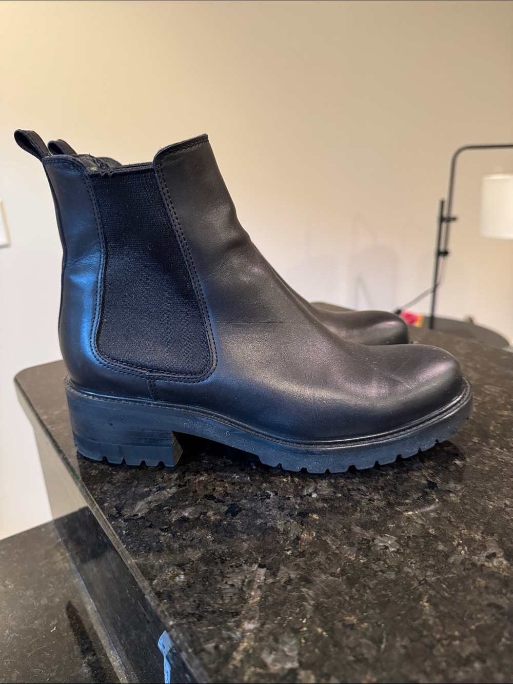 La CANADIENNE City Dry Black Leather Chelsea Lug Boots